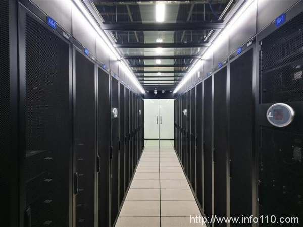 湖北首个县市大数据中心建成 国网长阳大数据中心年均减排二氧化碳4000吨